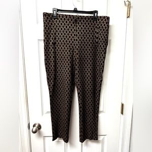 Chico’s ankle pants-size 2- black and gold pattern